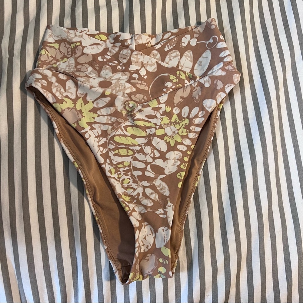 Aerie High Rise Crossover Bikini SET - Picture 4 of 9